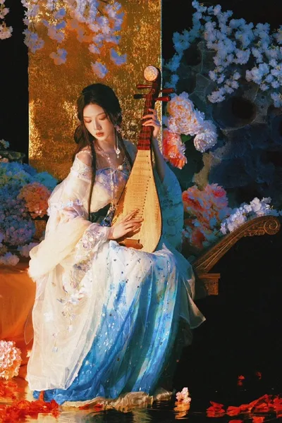 Đích Tỷ Hòa Thân Không Tranh Không Đoạt, Nhưng Lần Nào Cũng Muốn Ta Tranh Thay